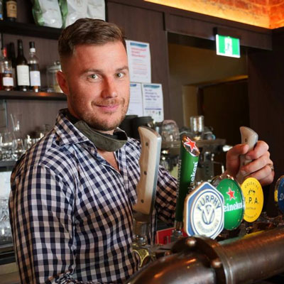 Hospitality jobs go unfilled around the country as COVID-19 backpacker exodus starts to bite