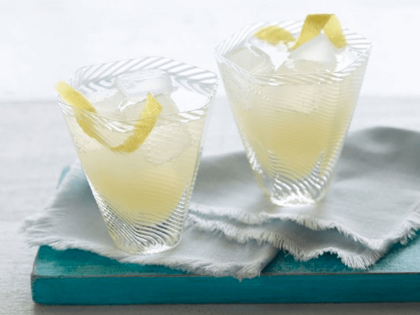 6 Mocktails for Kid-Friendly New Year’s Eve Parties